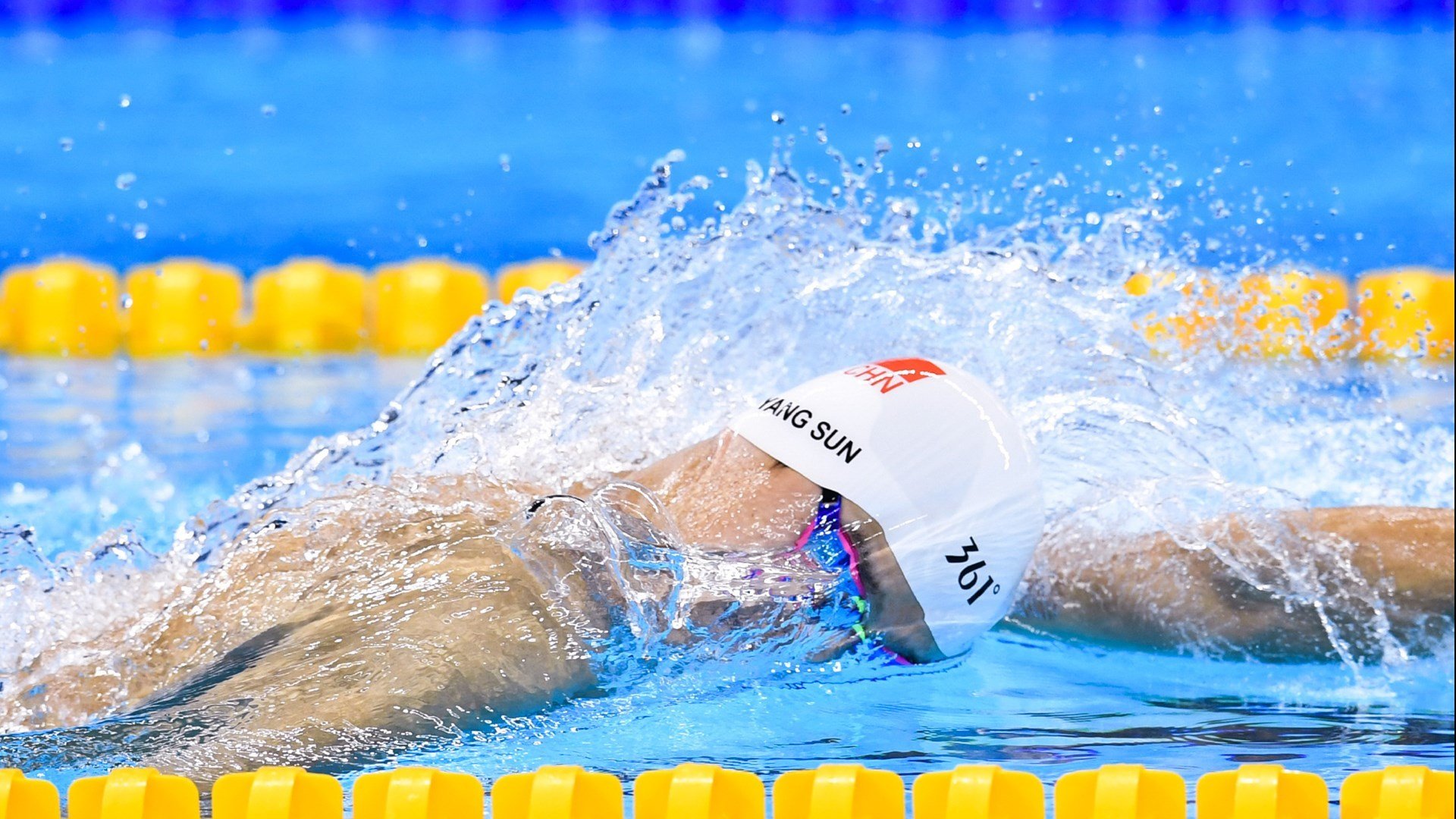 詹姆斯爆发，吉林队关键战突围尼克斯